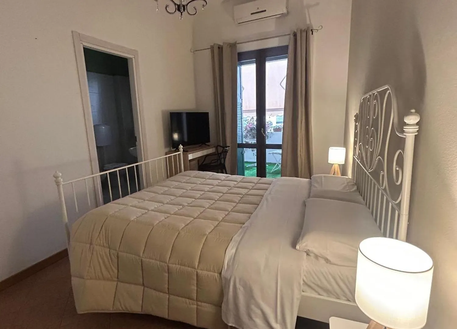 La Magnolia - Rooms Verona 0*,  Italy